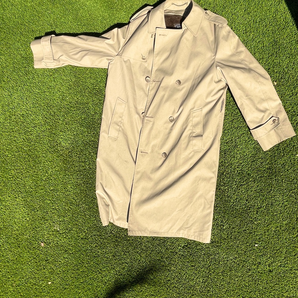 Tan/Beige Trench Coat Very Nice Piece